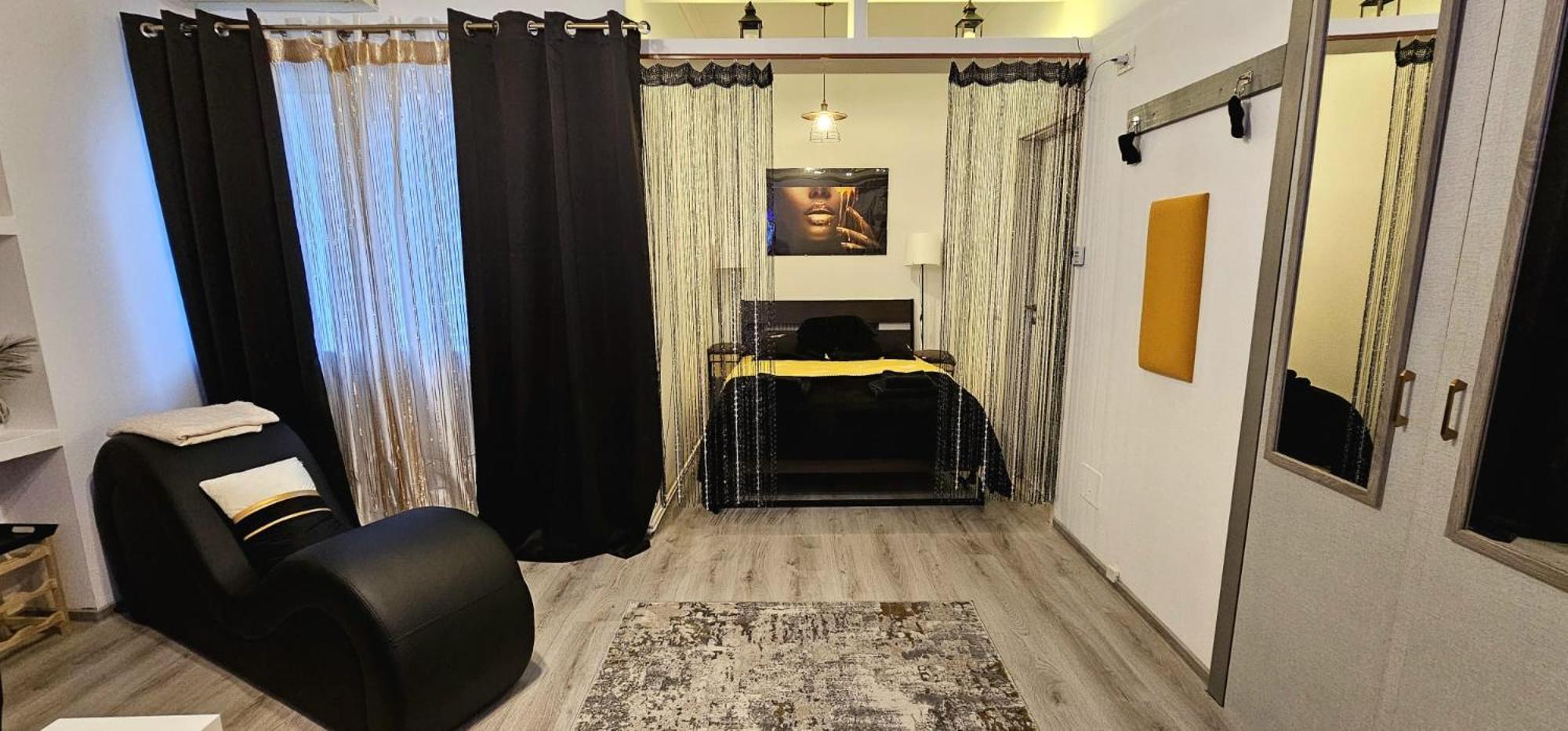 Tantra Studio 1 Conta Universitate Bucharest Exterior photo